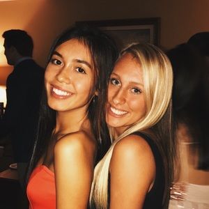 Meet your Posher, Olivia